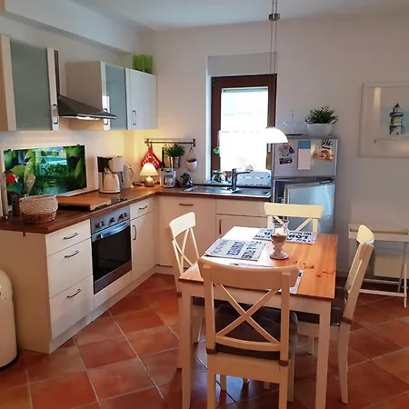 Im Zeesenhaus Im 1 Og Mit Balkon